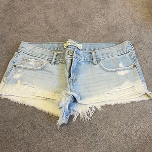 Abercrombie & Fitch Low Rise Light Jean Shorts